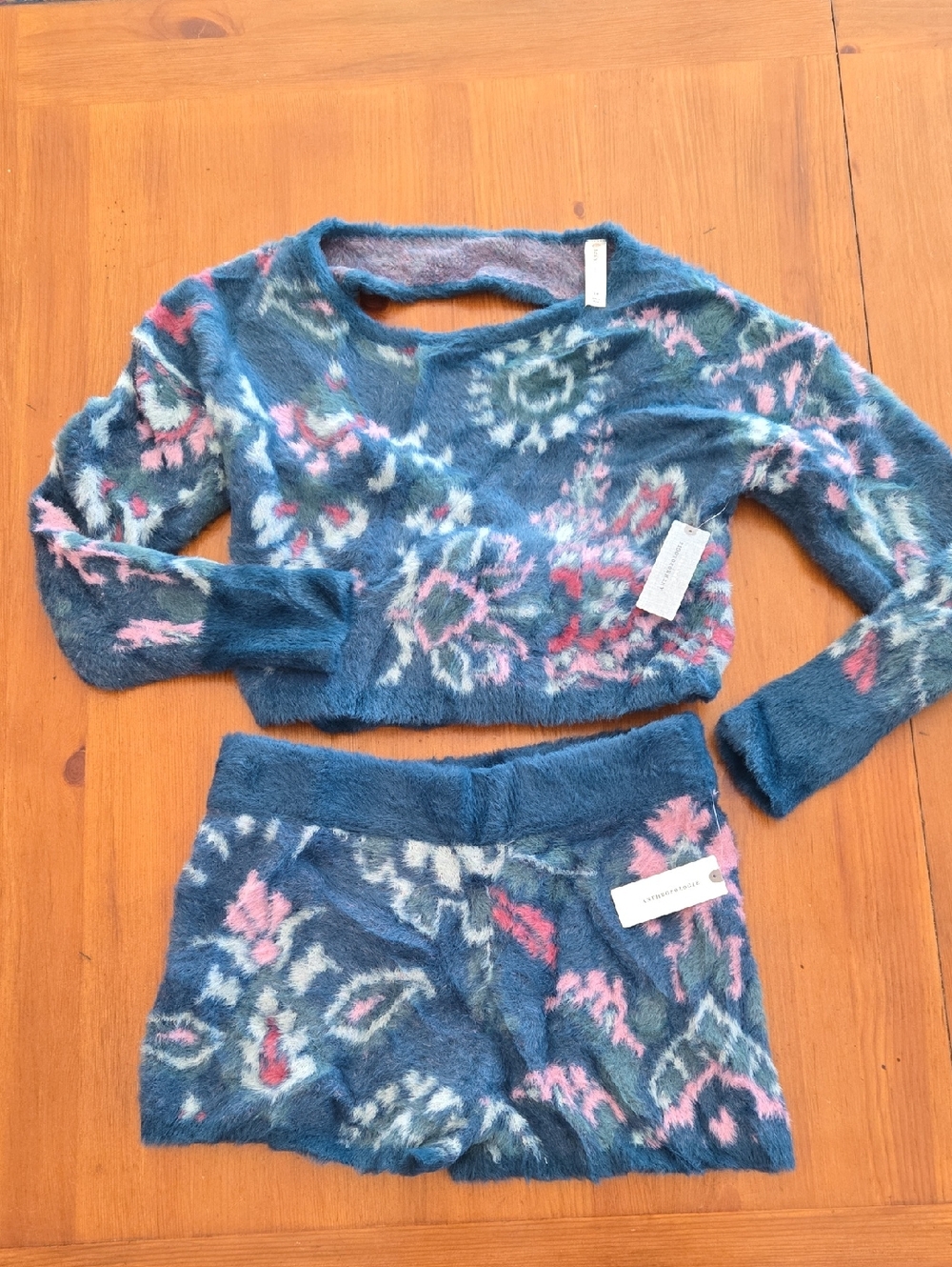 Cozy Blue Floral Fuzzy Lounge Set